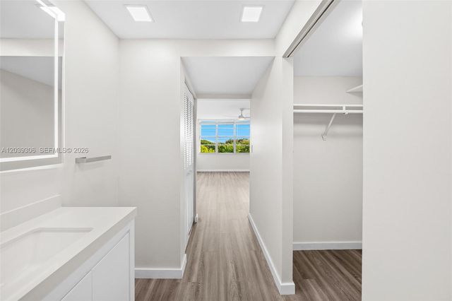 16740 NE 9th Avenue 405, North Miami Beach, FL 33162