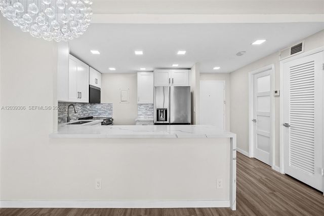 16740 NE 9th Avenue 405, North Miami Beach, FL 33162
