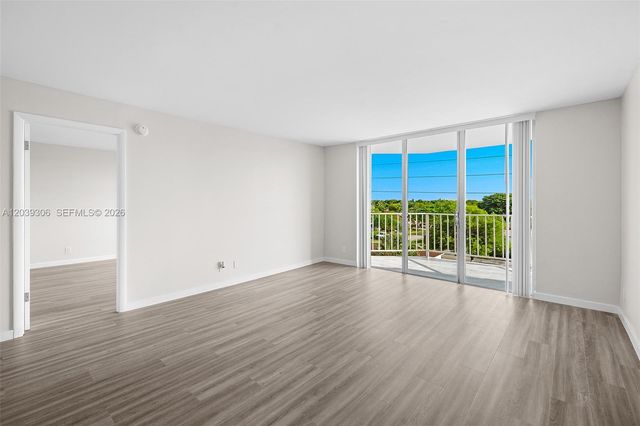 16740 NE 9th Avenue 405, North Miami Beach, FL 33162