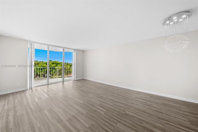 16740 NE 9th Avenue 405, North Miami Beach, FL 33162