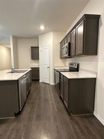 2568 Russell Street, Crandall, TX 75114