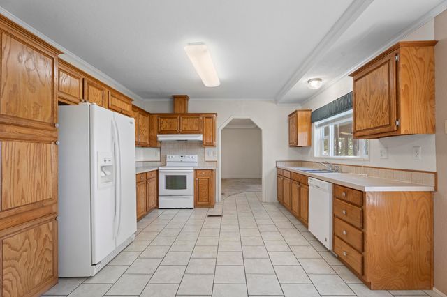 25221 S 603 Road, Grove, OK 74344