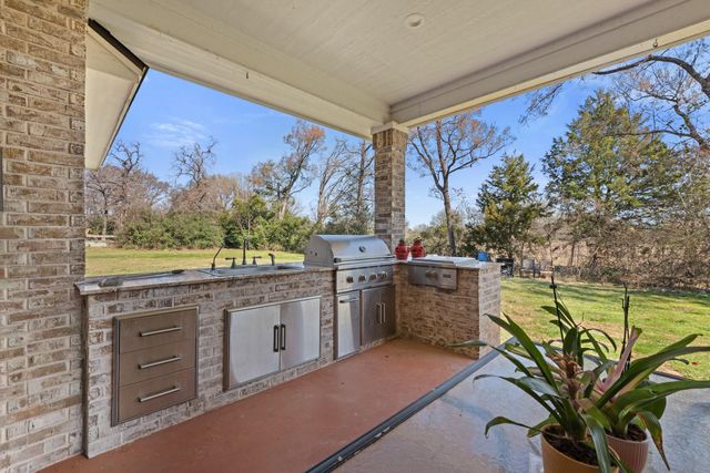 9066 King Oaks Drive, Iola, TX 77861