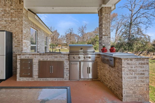 9066 King Oaks Drive, Iola, TX 77861