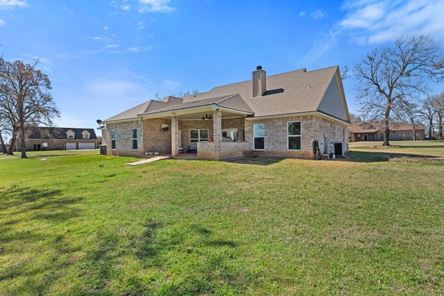 9066 King Oaks Drive, Iola, TX 77861