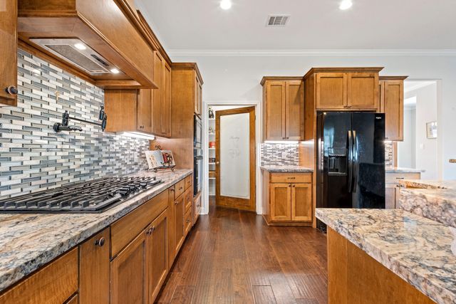 9066 King Oaks Drive, Iola, TX 77861