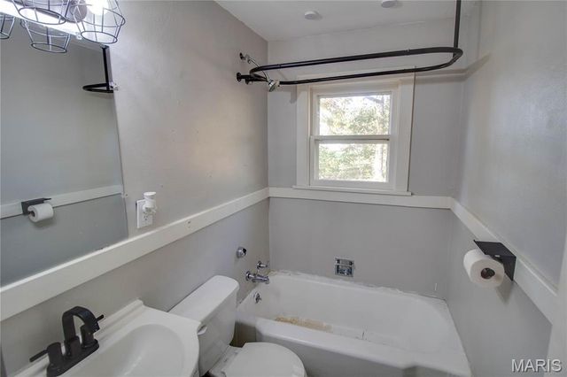 105 Hollow Avenue, Jerseyville, IL 62052