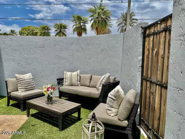 3850 E McDowell Road 115, Phoenix, AZ 85008