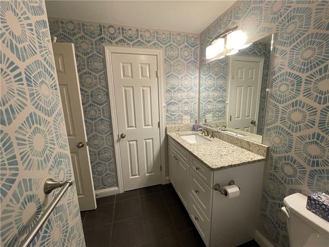 60 Saw Mill Drive 303, North Kingstown, RI 02852