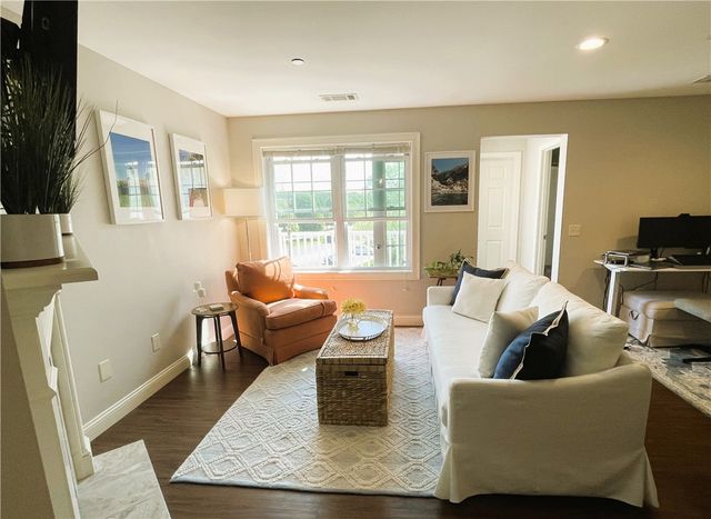 60 Saw Mill Drive 303, North Kingstown, RI 02852