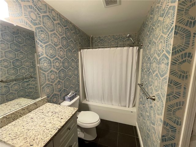 60 Saw Mill Drive 303, North Kingstown, RI 02852