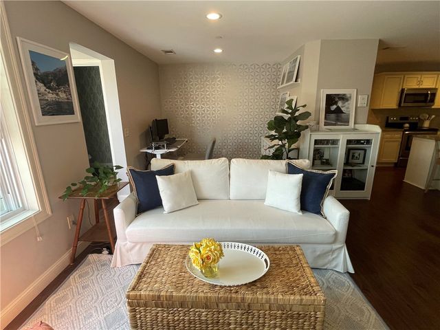 60 Saw Mill Drive 303, North Kingstown, RI 02852