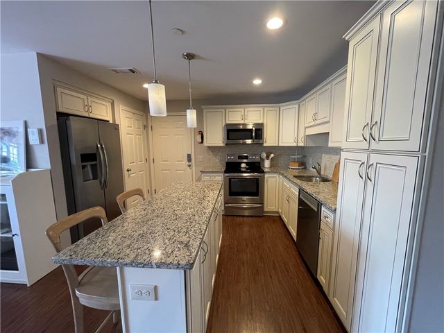 60 Saw Mill Drive 303, North Kingstown, RI 02852