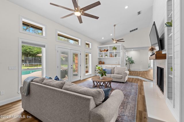 4002 RETFORD Drive, Jacksonville, FL 32225