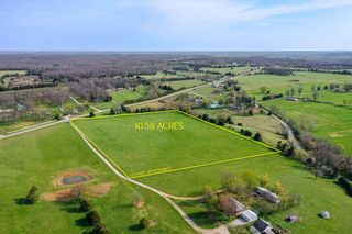 8133 North Hummingbird Lane, Springfield, MO 65803