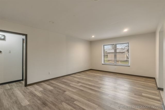 9118 E 47th Street, Tulsa, OK 74145