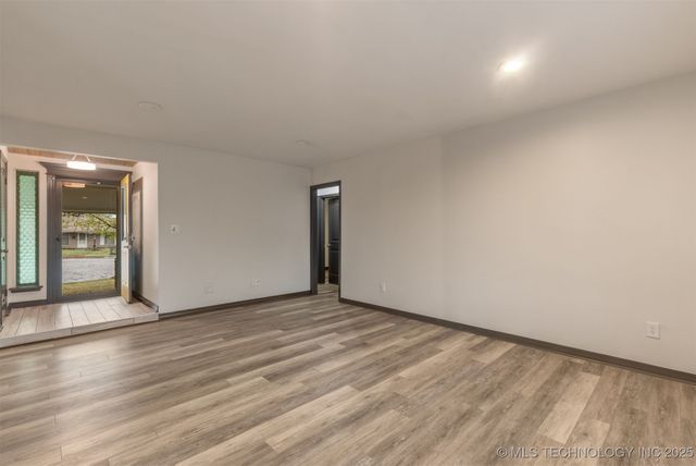 9118 E 47th Street, Tulsa, OK 74145