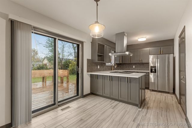 9118 E 47th Street, Tulsa, OK 74145