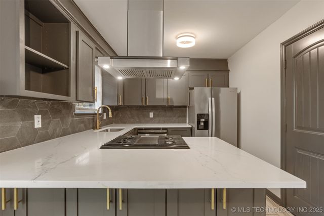 9118 E 47th Street, Tulsa, OK 74145