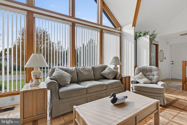 1049 SIGNAL HILL LANE LN, Lancaster, PA 17601