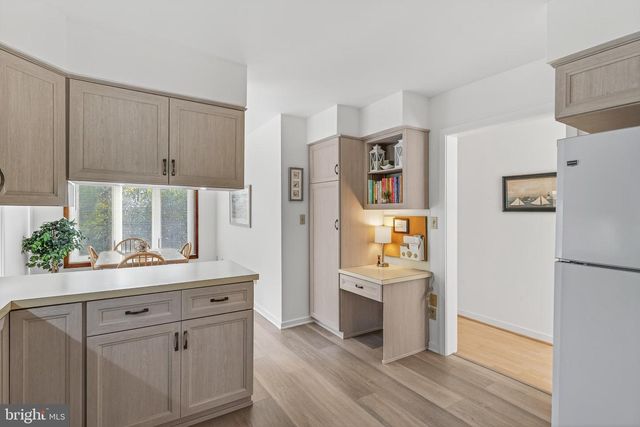 1049 SIGNAL HILL LANE LN, Lancaster, PA 17601