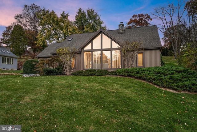 1049 SIGNAL HILL LANE LN, Lancaster, PA 17601