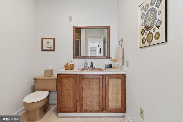 1049 SIGNAL HILL LANE LN, Lancaster, PA 17601