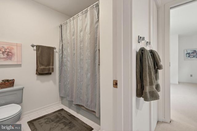 1049 SIGNAL HILL LANE LN, Lancaster, PA 17601