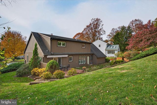 1049 SIGNAL HILL LANE LN, Lancaster, PA 17601
