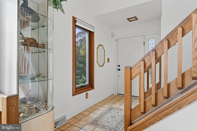 1049 SIGNAL HILL LANE LN, Lancaster, PA 17601