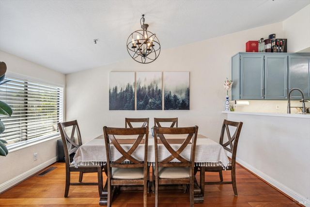 21 Briarwood Ct, Novato, CA 94947
