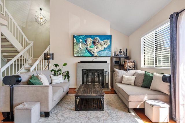 21 Briarwood Ct, Novato, CA 94947