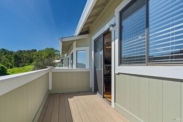 21 Briarwood Ct, Novato, CA 94947