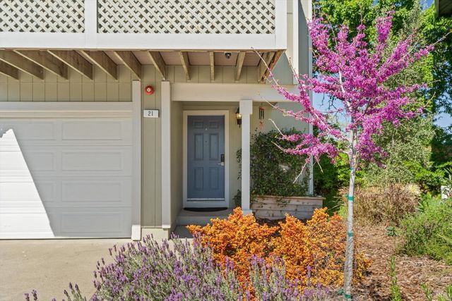 21 Briarwood Ct, Novato, CA 94947