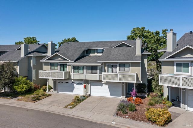 21 Briarwood Ct, Novato, CA 94947