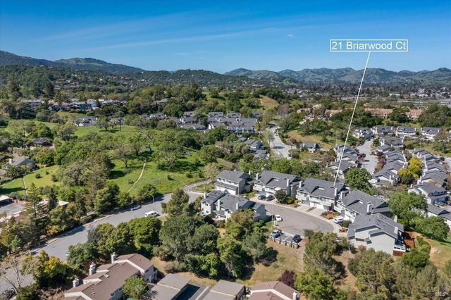 21 Briarwood Ct, Novato, CA 94947