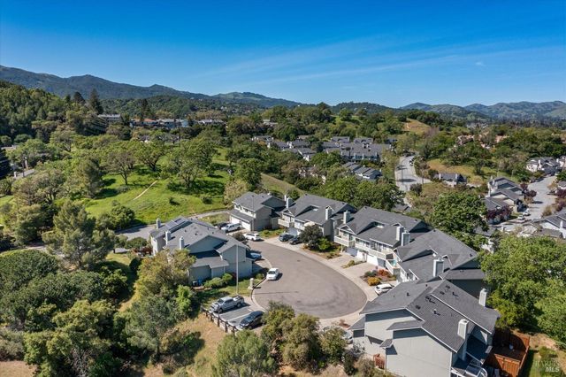21 Briarwood Ct, Novato, CA 94947