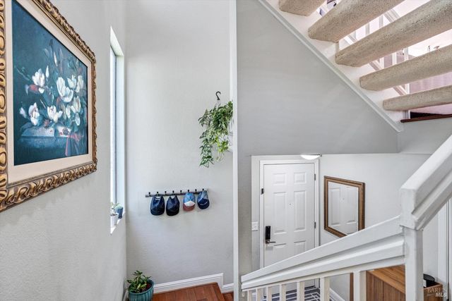21 Briarwood Ct, Novato, CA 94947