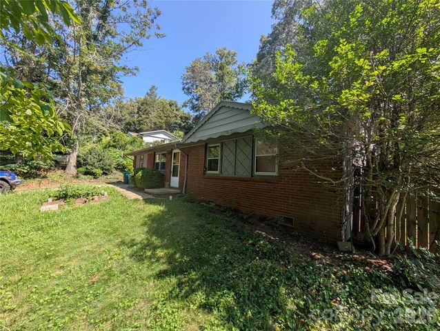 202 Melody Circle, Swannanoa, NC 28778