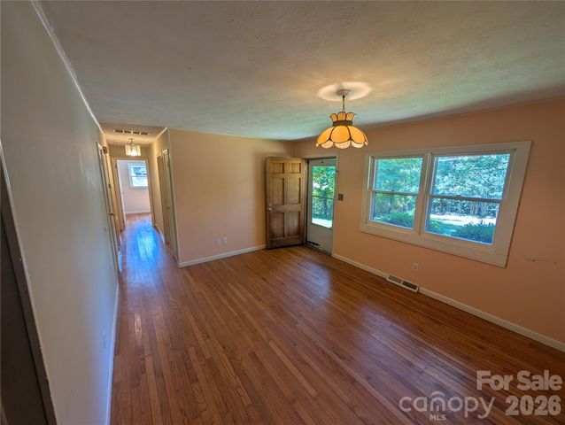 202 Melody Circle, Swannanoa, NC 28778
