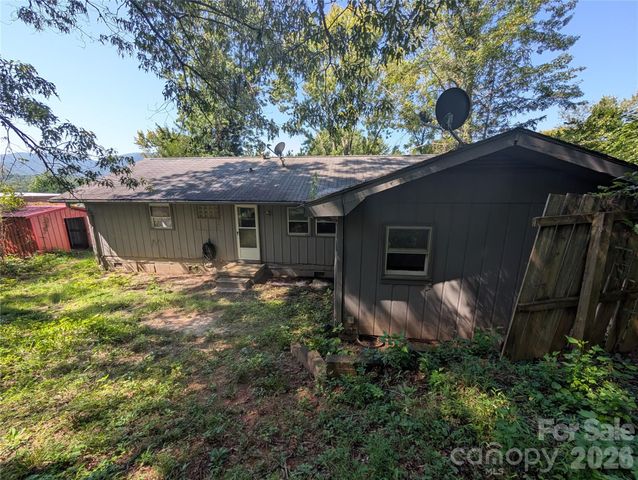 202 Melody Circle, Swannanoa, NC 28778