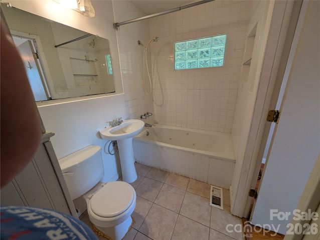 202 Melody Circle, Swannanoa, NC 28778