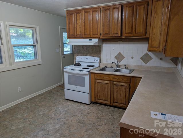 202 Melody Circle, Swannanoa, NC 28778