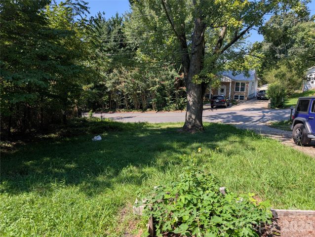 202 Melody Circle, Swannanoa, NC 28778