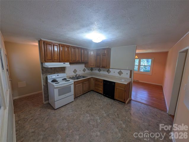 202 Melody Circle, Swannanoa, NC 28778