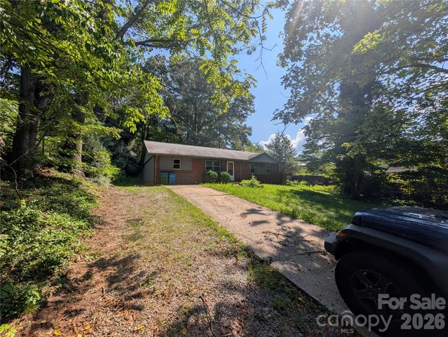 202 Melody Circle, Swannanoa, NC 28778