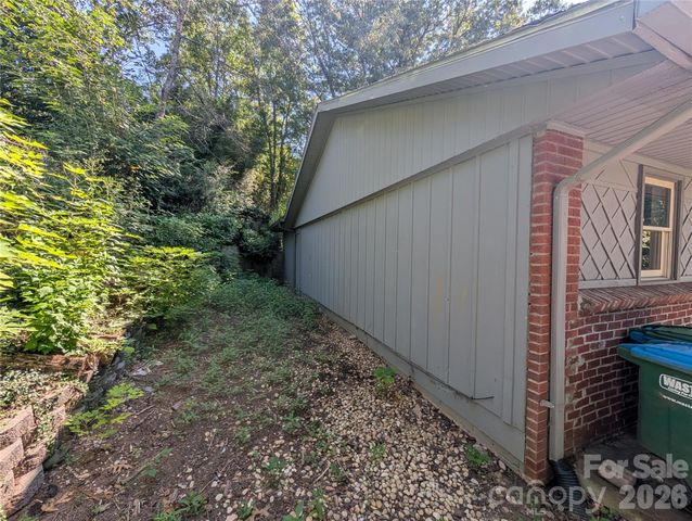 202 Melody Circle, Swannanoa, NC 28778