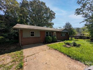 202 Melody Circle, Swannanoa, NC 28778