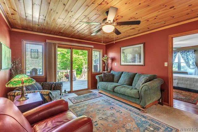 8064 State Road, Colden, NY 14033