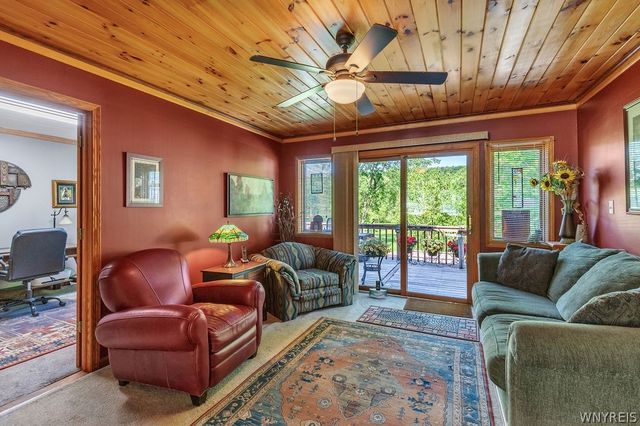8064 State Road, Colden, NY 14033